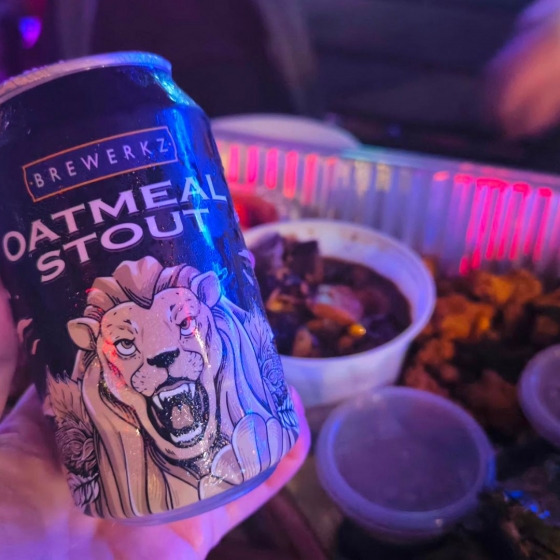 船上で楽しむ！BREWERKZの軽食付き
